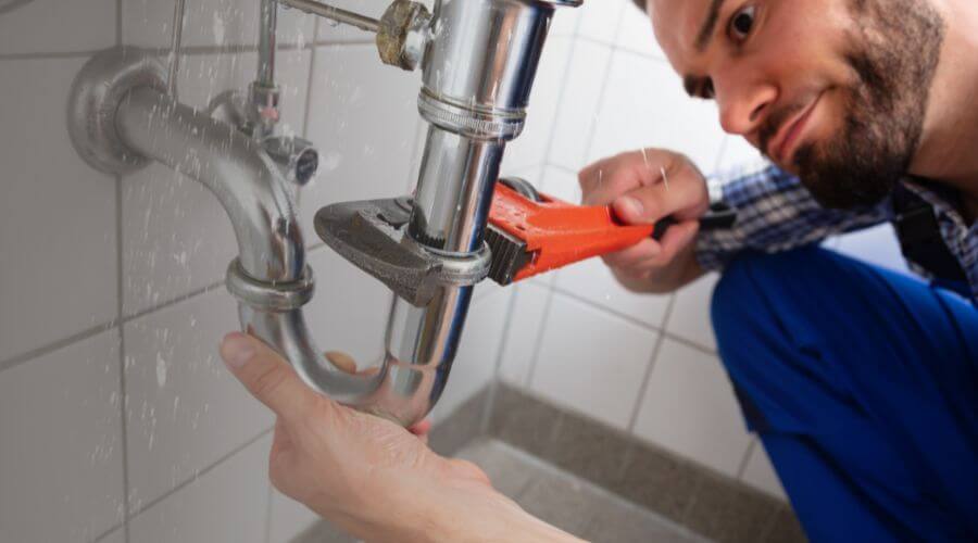 Professional emergency plumbing in Hull, IA